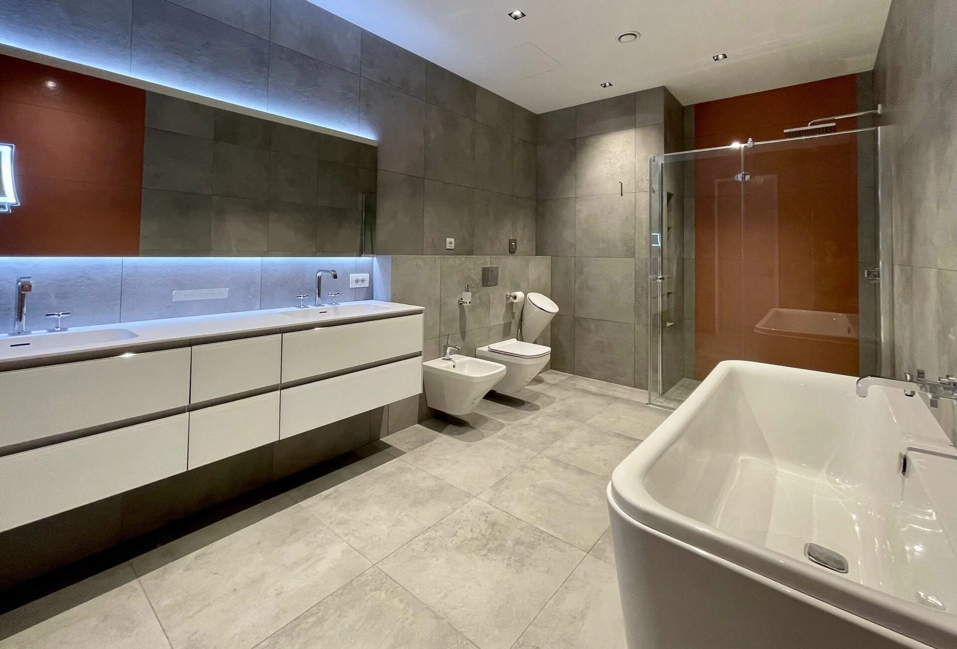 ЛЕОНТЬЕВСКИЙ МЫС