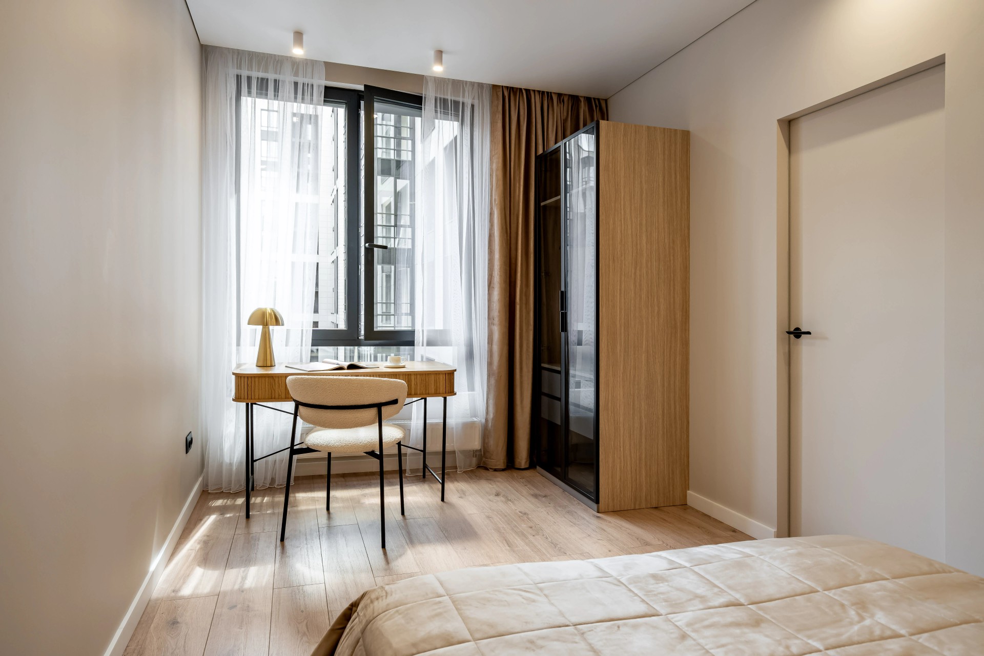 Белоостровская 10