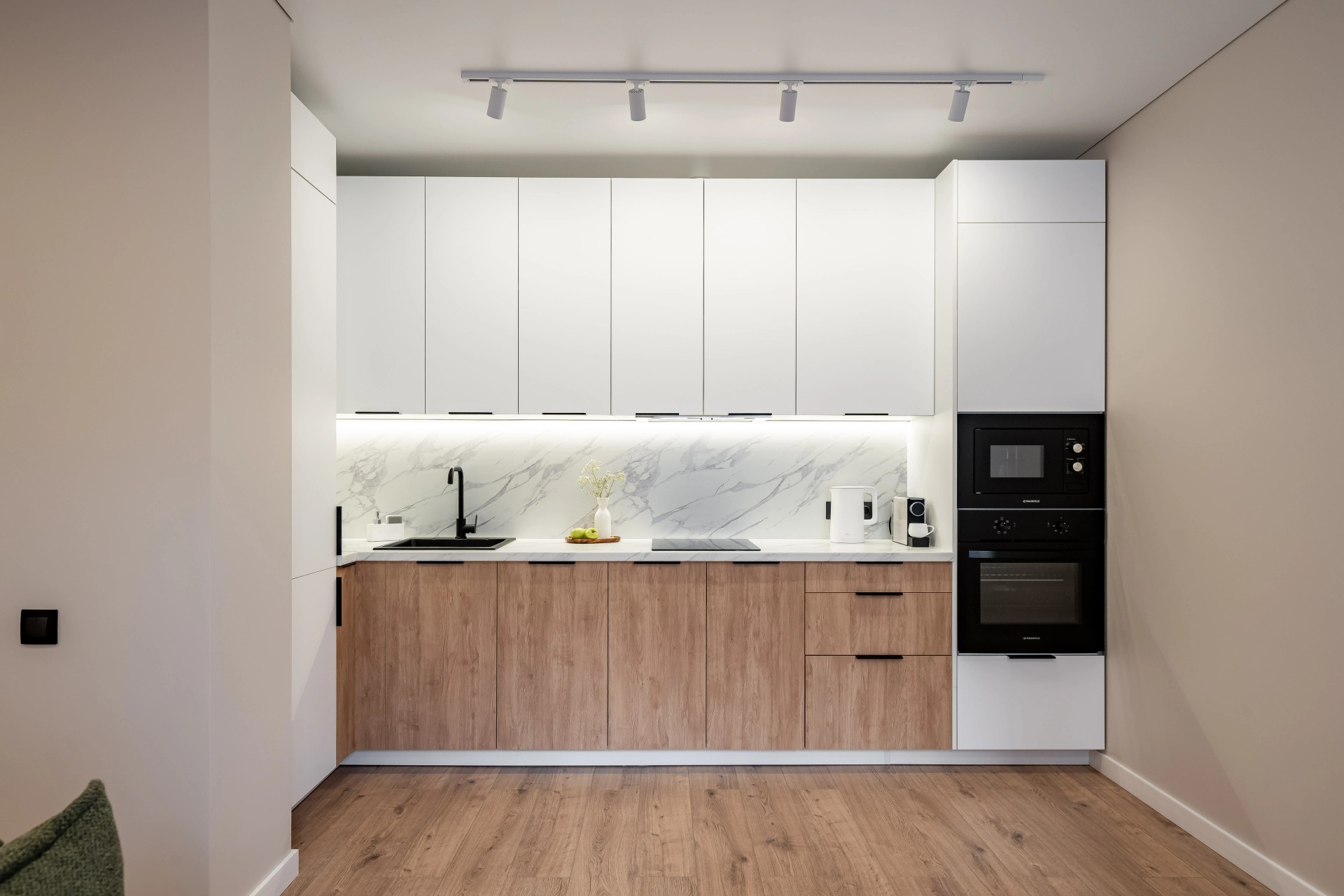 Белоостровская 10