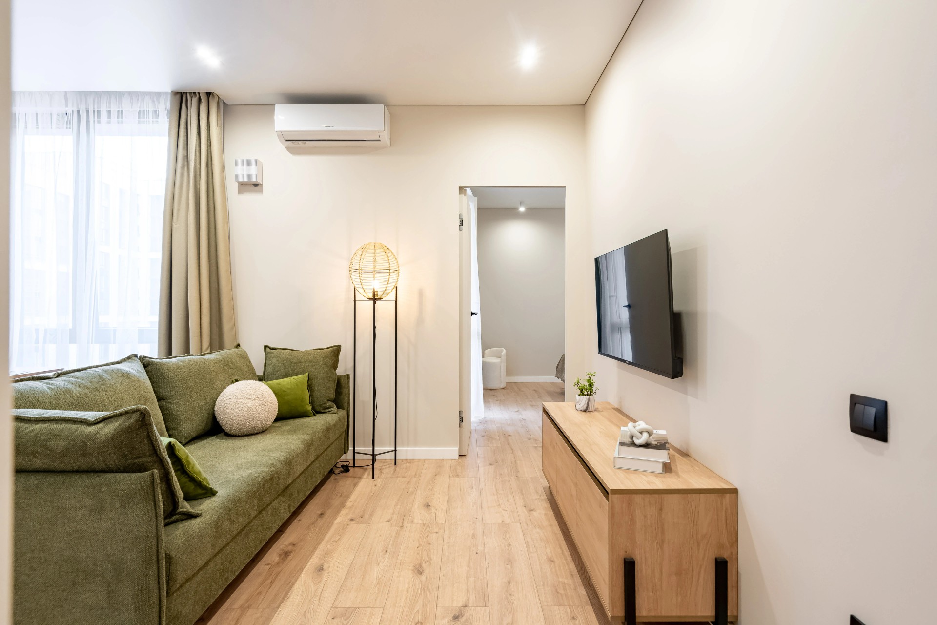 Белоостровская 10