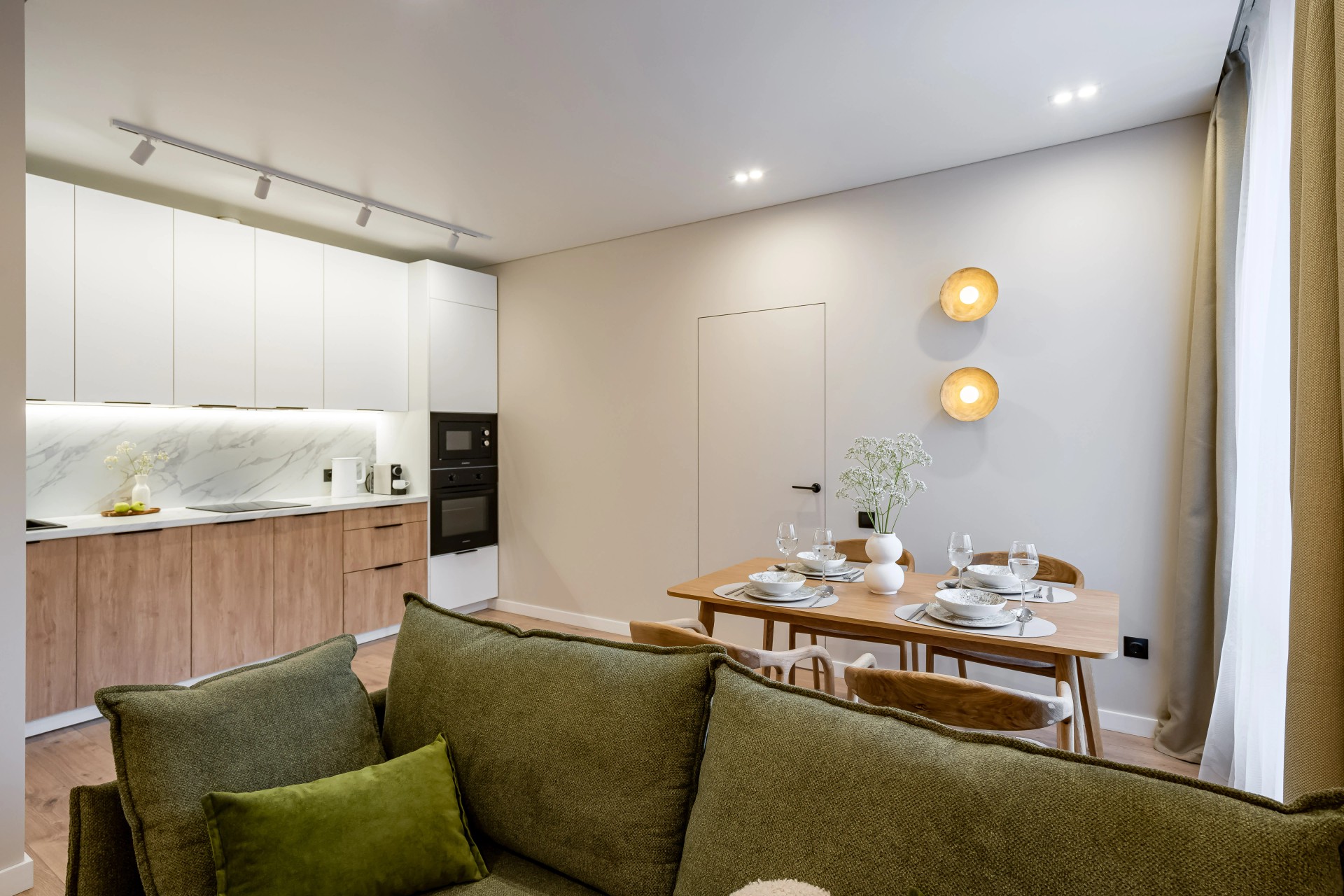 Белоостровская 10