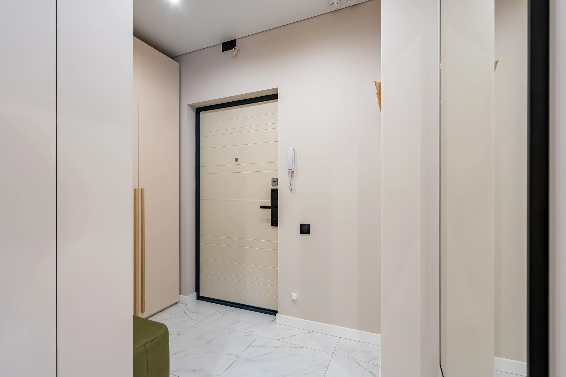 Белоостровская 10