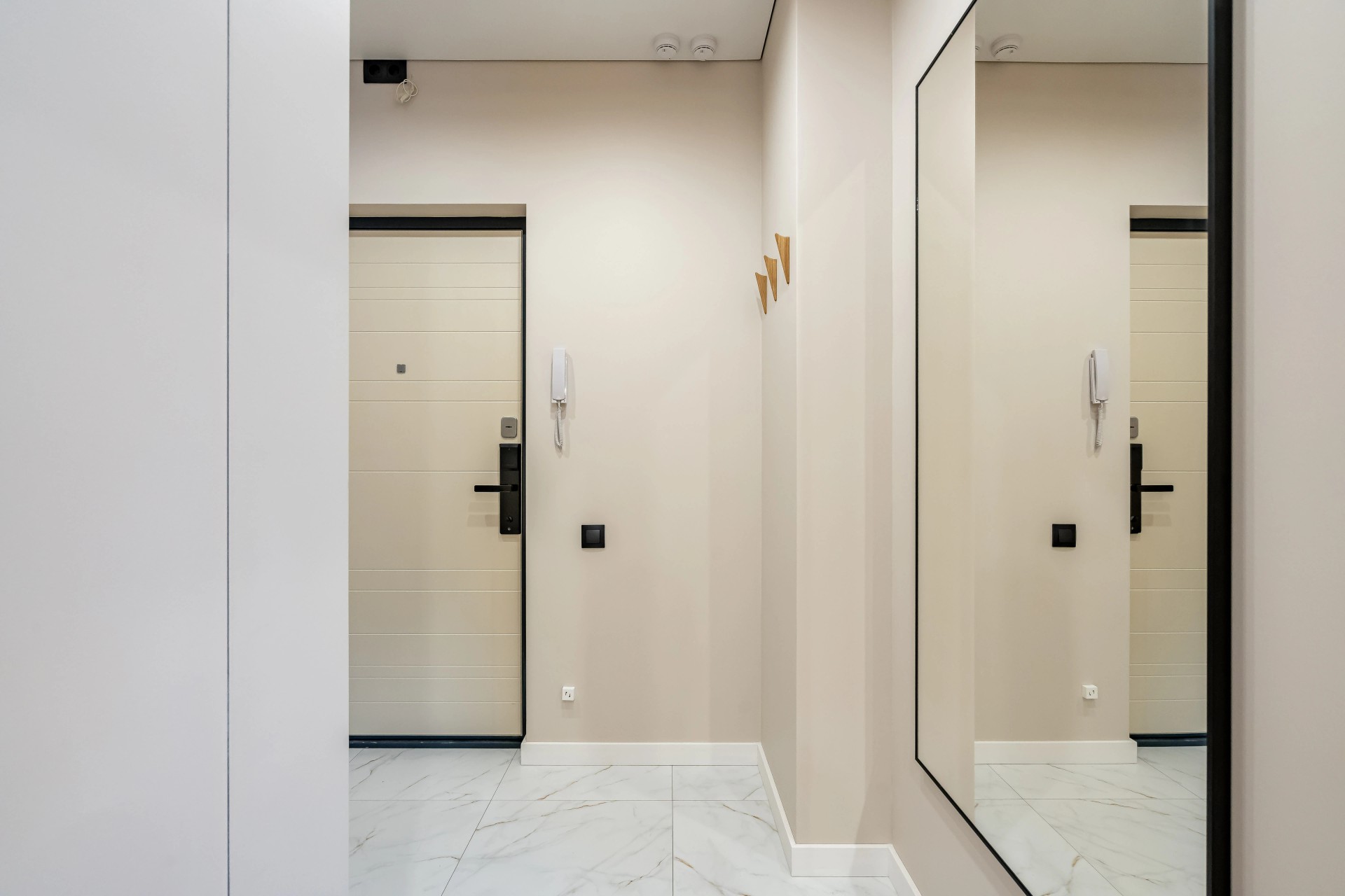 Белоостровская 10