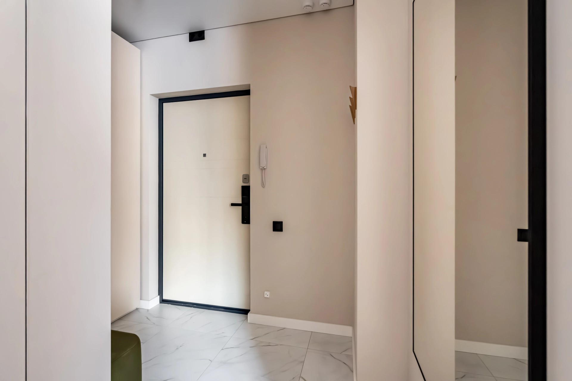 Белоостровская 10