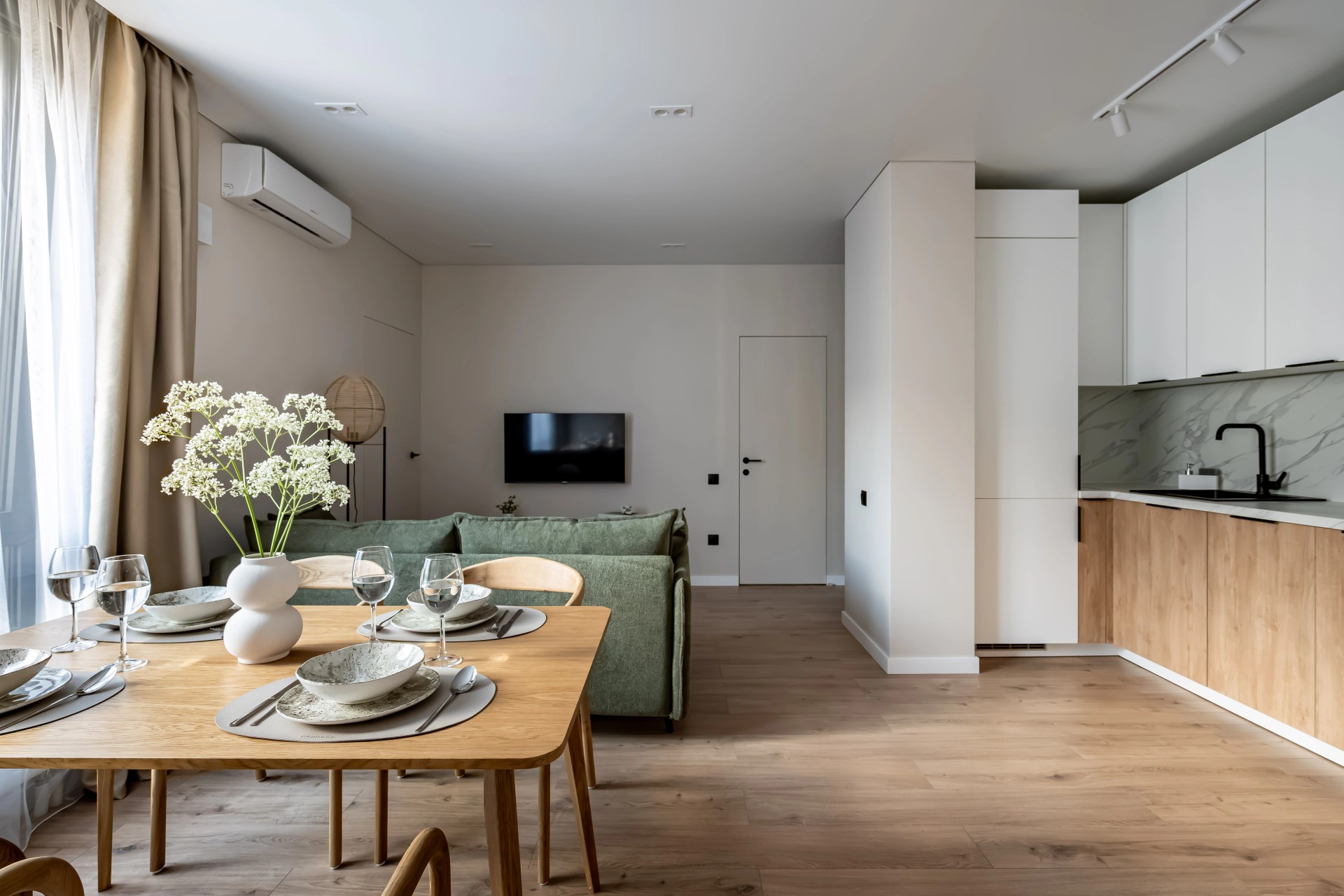 Белоостровская 10