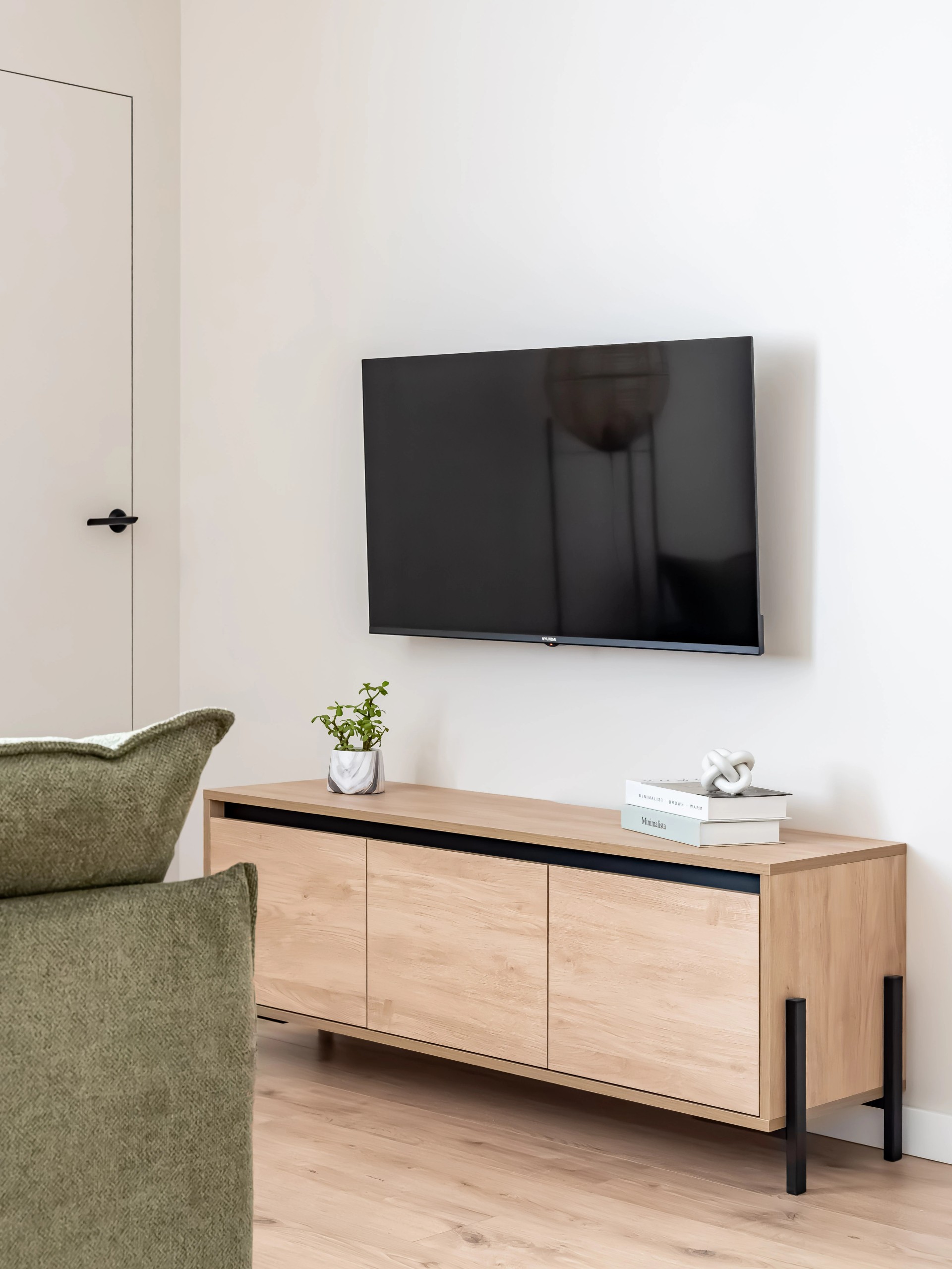 Белоостровская 10