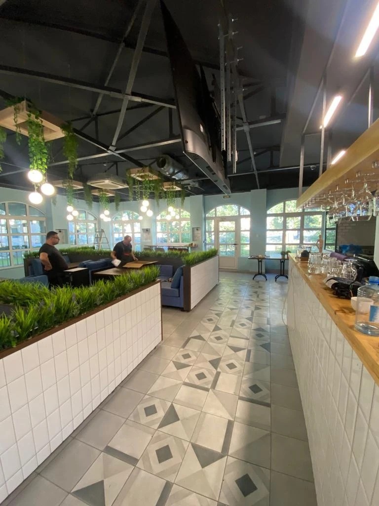 г. Волхов. Кафе " Friends kitchen"