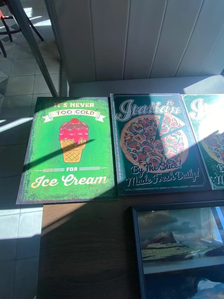 г. Волхов. Кафе " Friends kitchen"