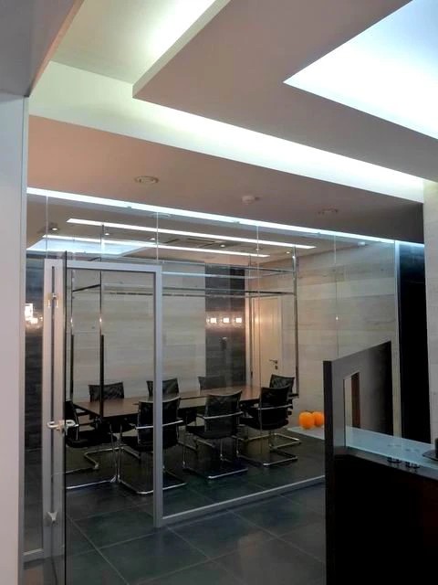 ОФИС - ХАЙ-ТЕК