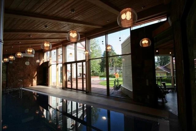 БАССЕЙН - МИНИМАЛИЗМ