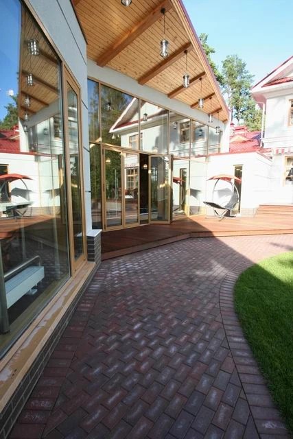 БАССЕЙН - МИНИМАЛИЗМ