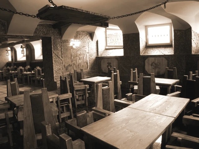 РЕСТОРАН - РОМАНСКИЙ