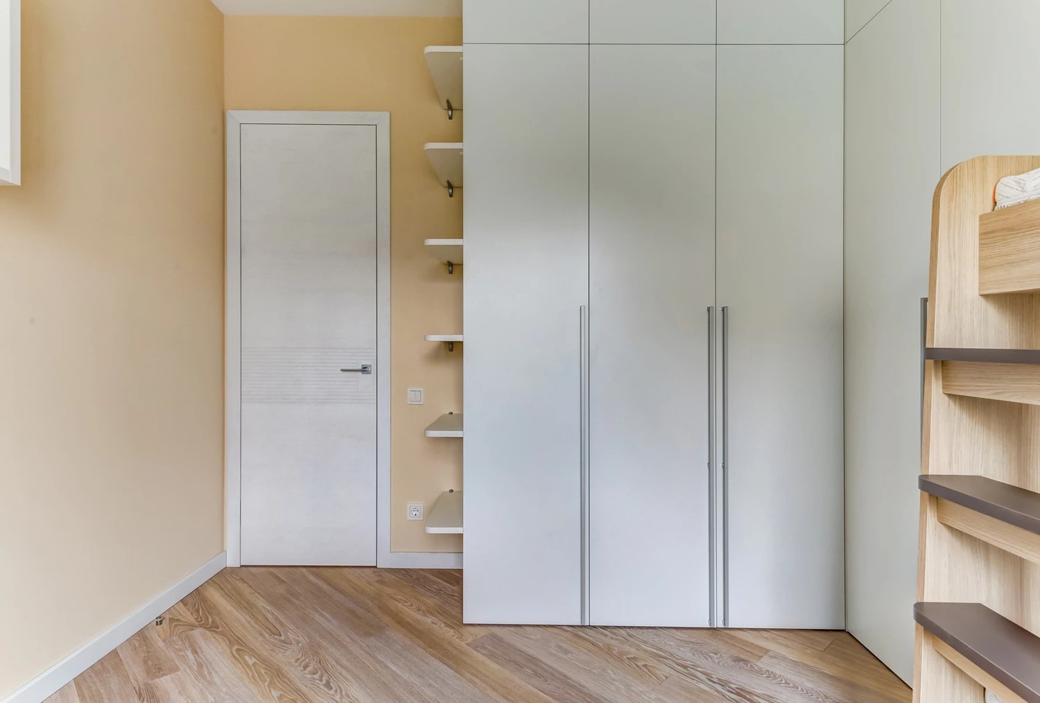 Ремонт 3 комнатной квартиры в светлых тонах