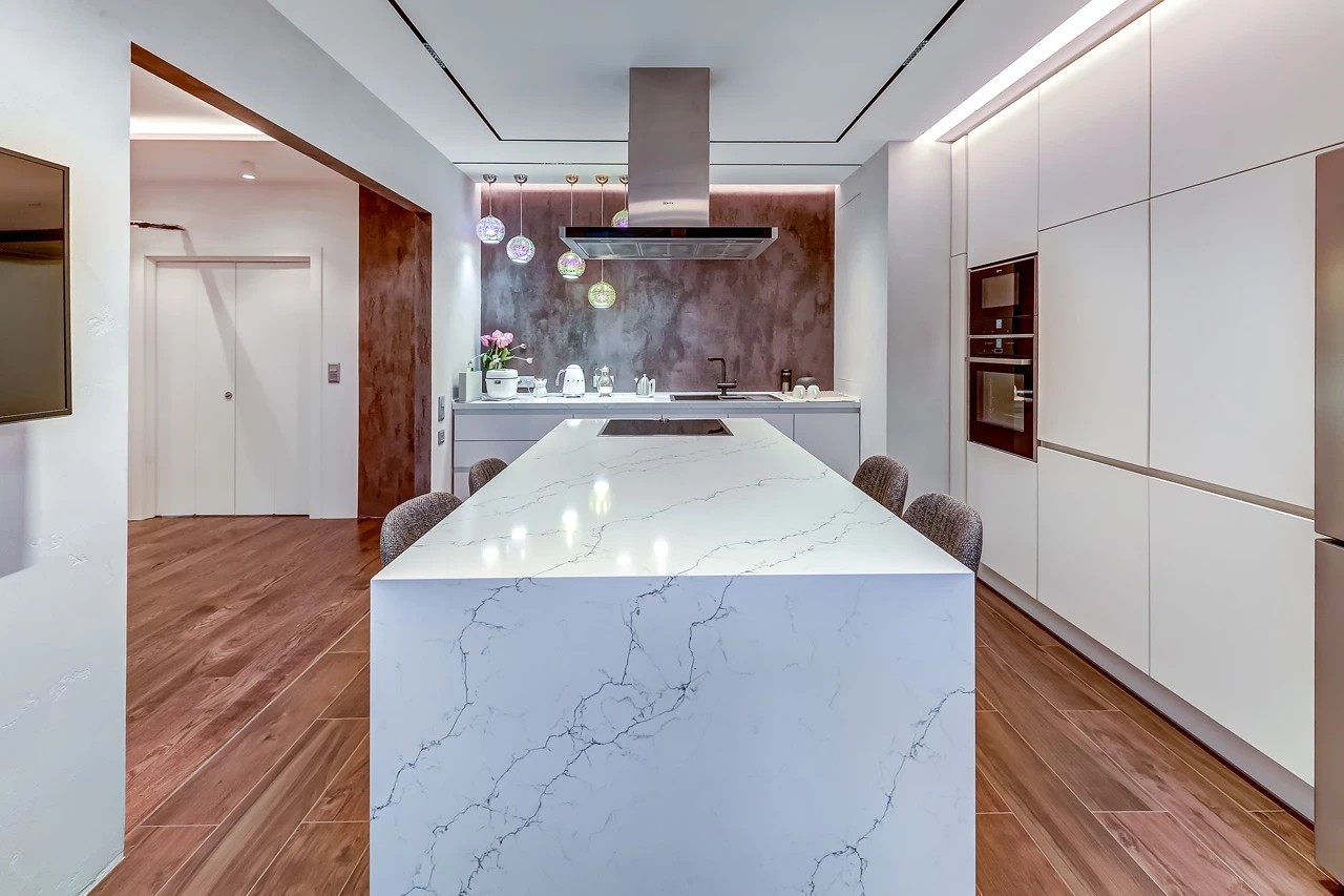 Стильная 5 комнатная квартира в ЖК "Самоцветы"