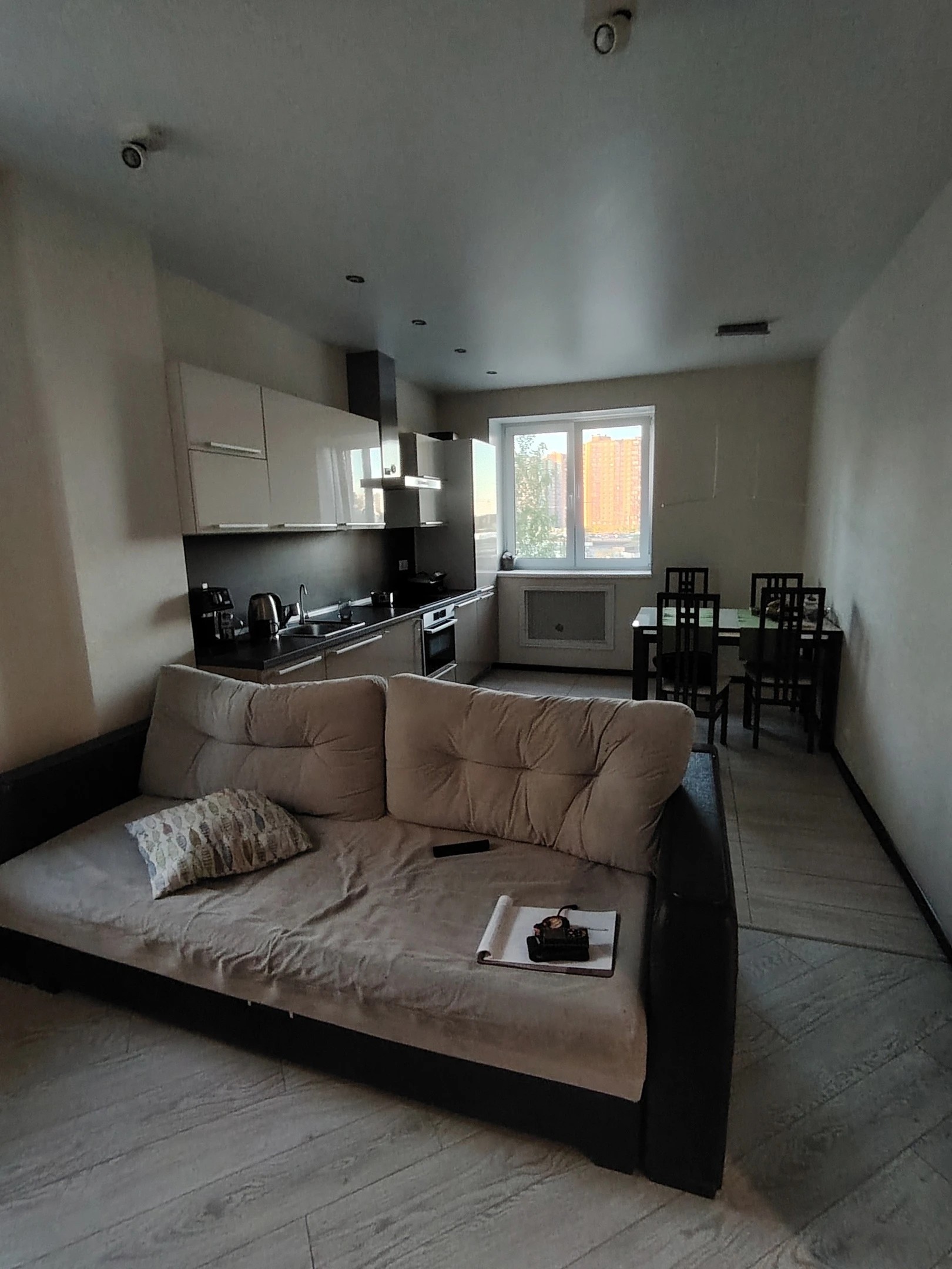 Преображение прихожей и кухни-гостиной