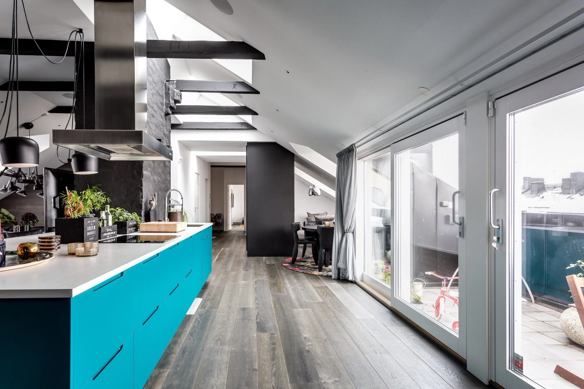 КВАРТИРА 162 КВ.М.