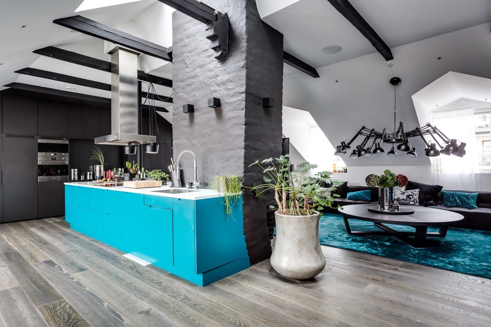 КВАРТИРА 162 КВ.М.