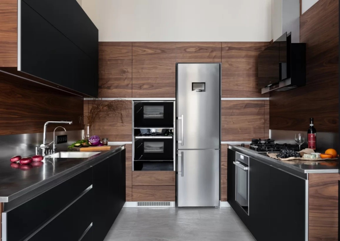 Трехкомнатная квартира на Петроградской стороне