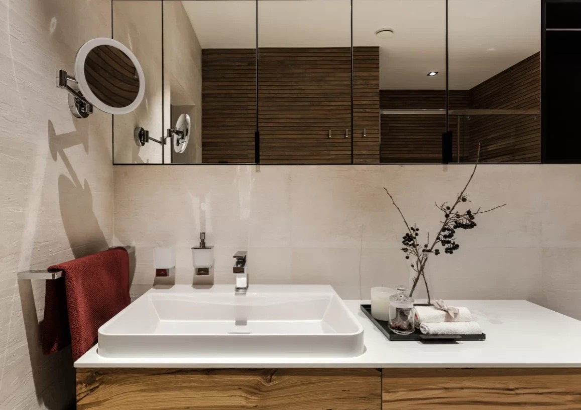 Трехкомнатная квартира на Петроградской стороне