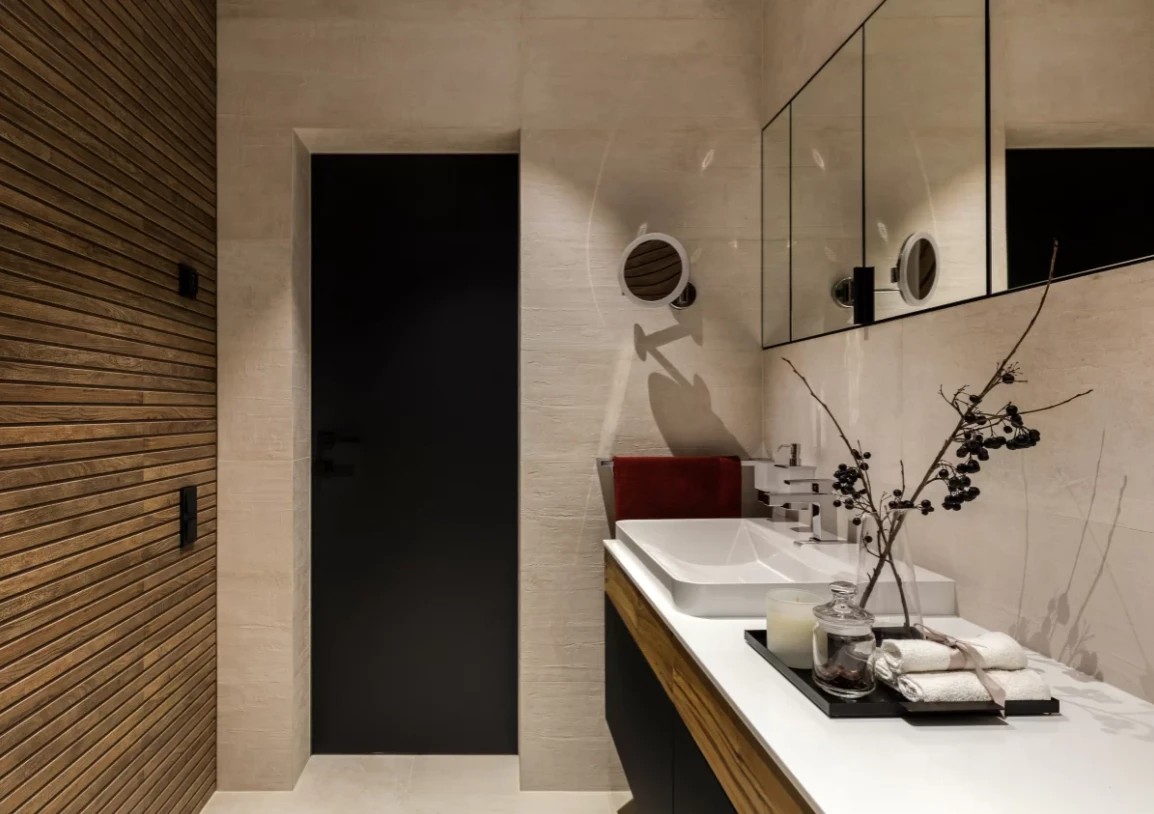 Трехкомнатная квартира на Петроградской стороне