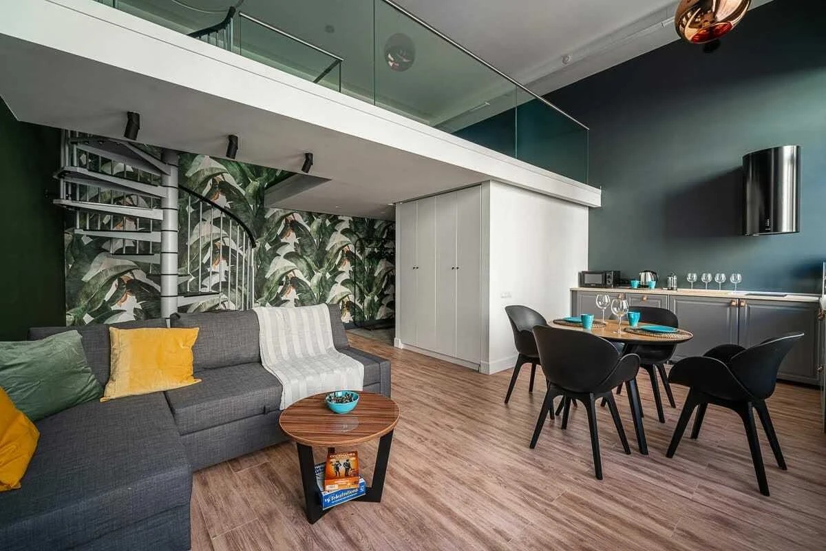 Квартира-студия на Английской набережной