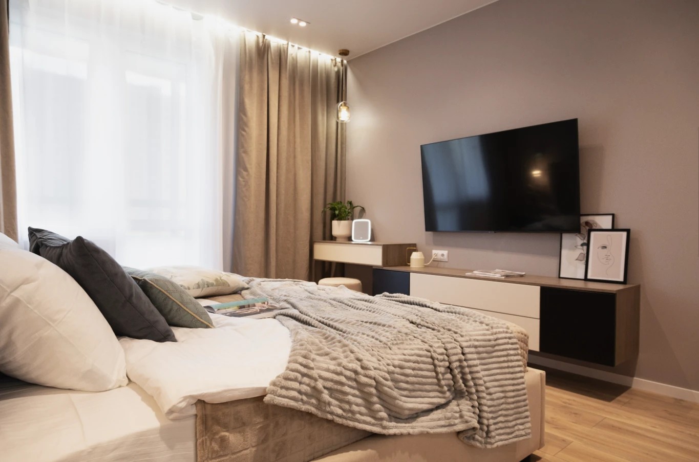 Светлая квартира в неоклассическом стиле