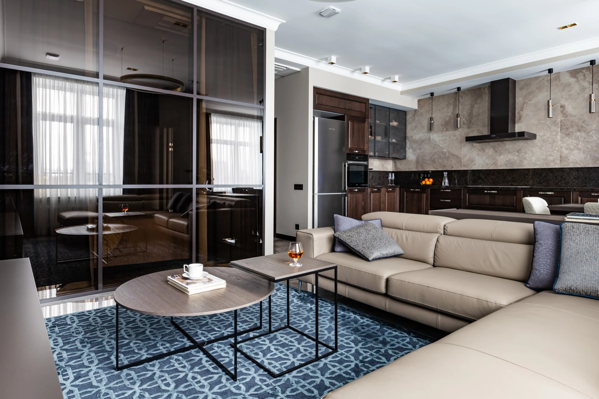 КВАРТИРА НА ПР. ТОРЕЗА