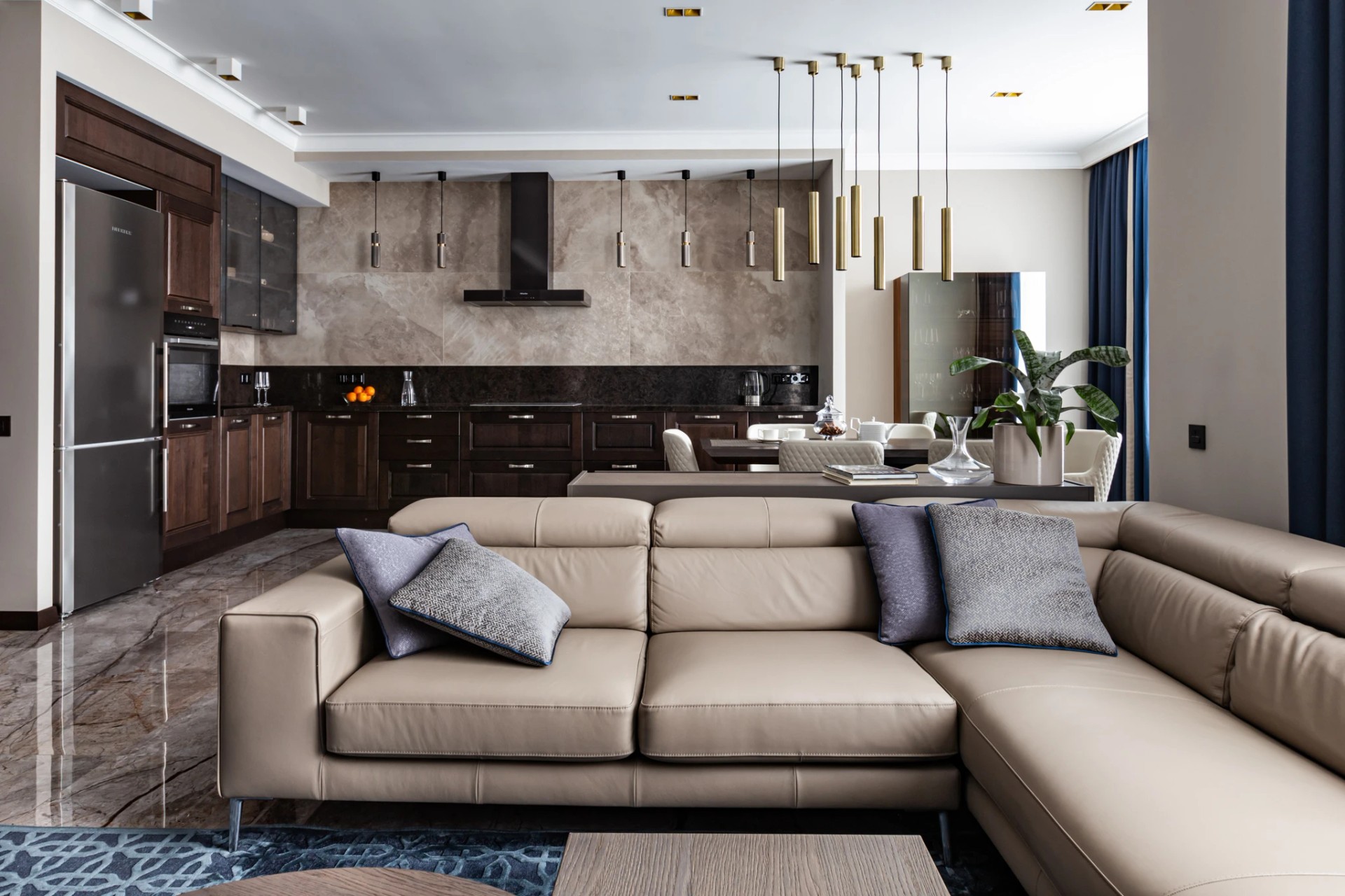 КВАРТИРА НА ПР. ТОРЕЗА