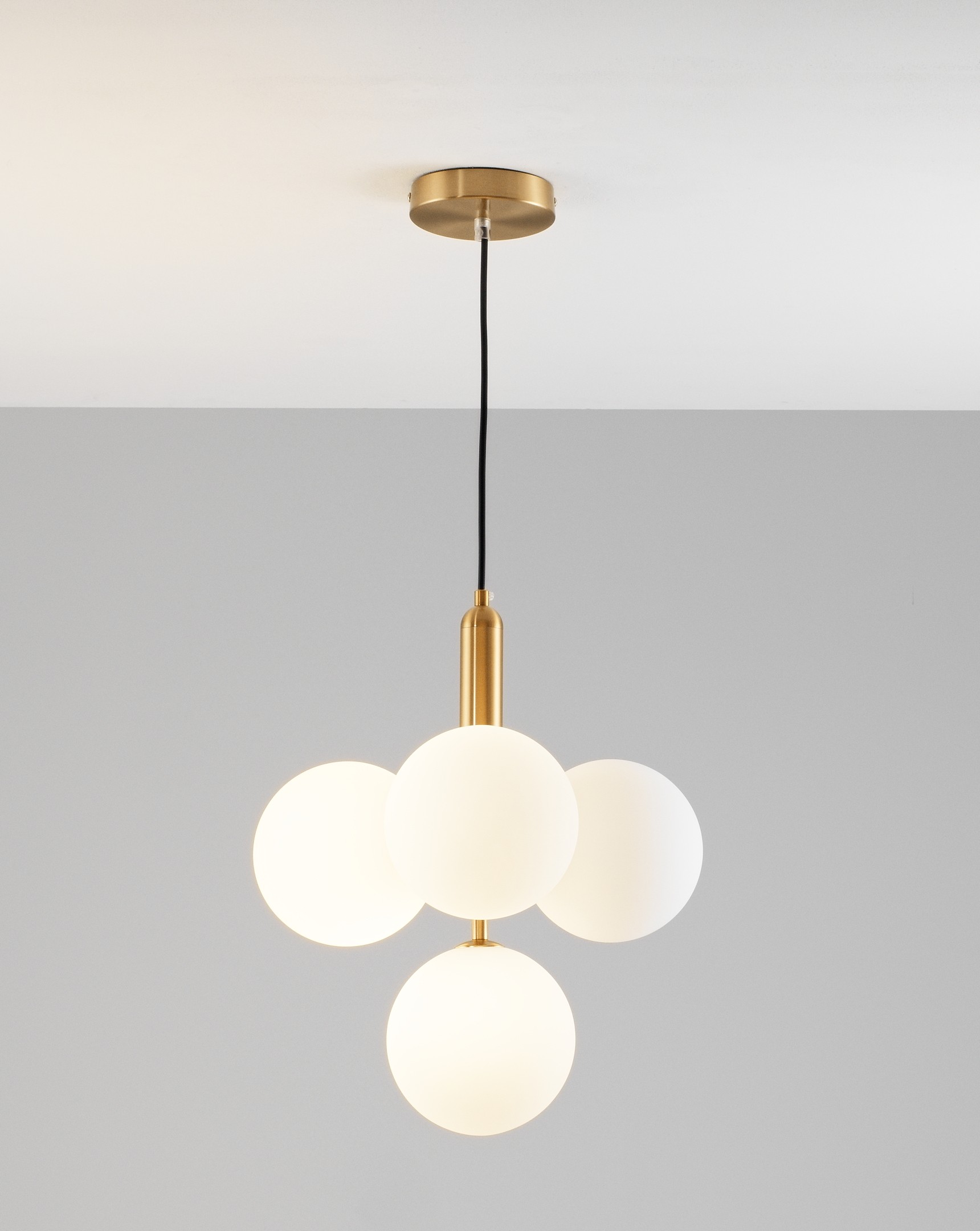 Подвесная люстра Moderli Kolinz V2041-P