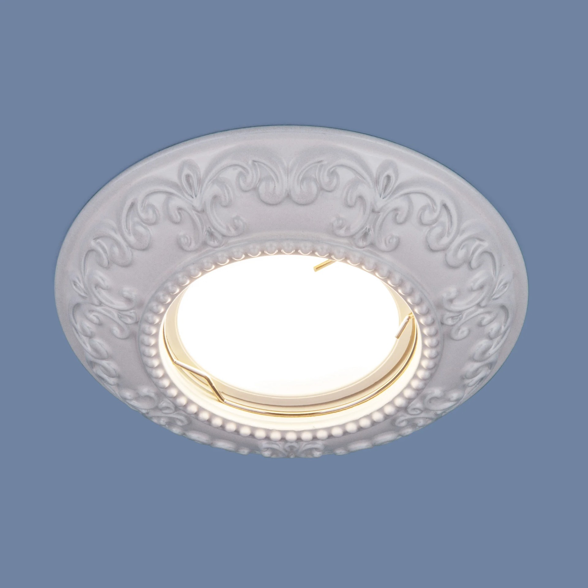 Встраиваемый светильник Elektrostandard 7009 7009 MR16 WH белый